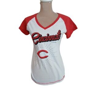 Campus Lifestyle Medium Cincinnati Reds V-Neck Raglan T-Shirt Rhinestone Womens